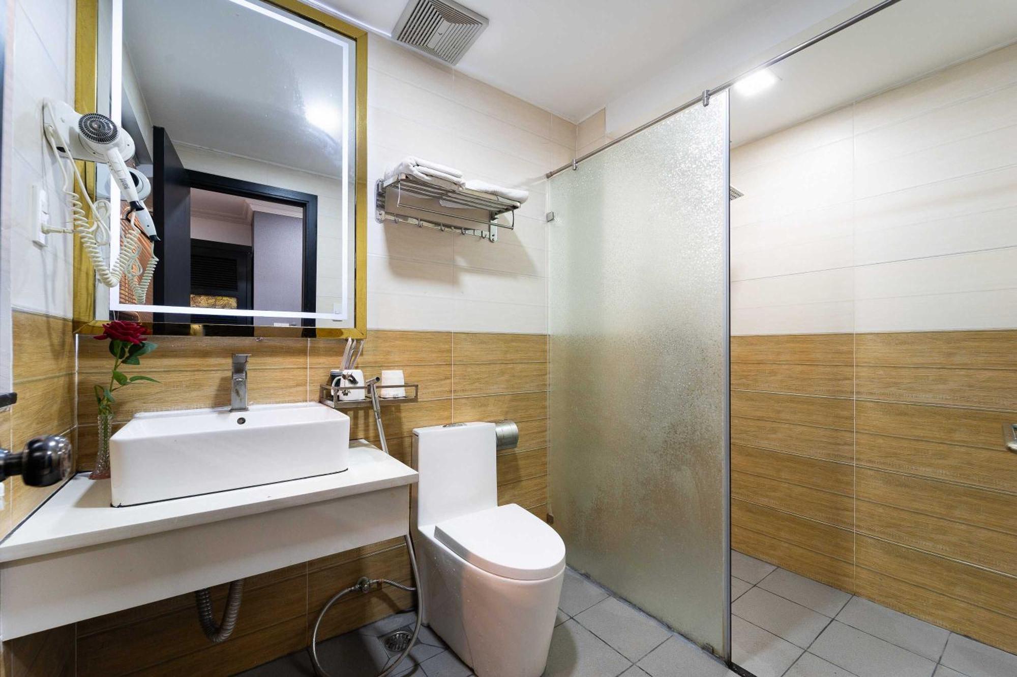 Collection O Havana Airport Hotel Хошимін Екстер'єр фото